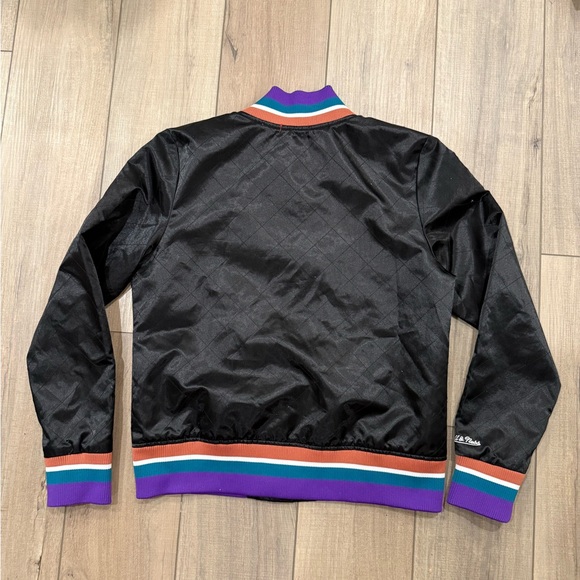 Mitchell & Ness Hardwood Classics NBA Utah Jazz Women’s Medium Bomber Jacket - Picture 7 of 7
